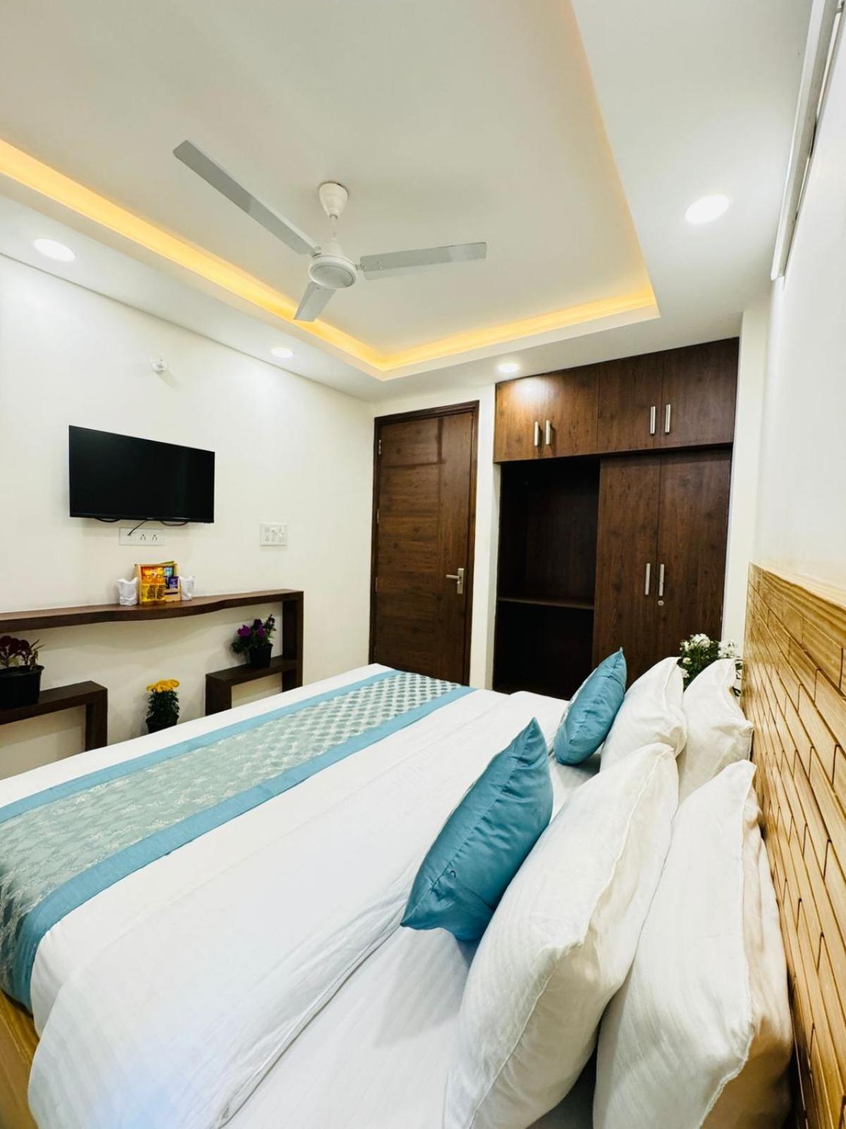 Hotel Ashram View Just 10 Minute Away Form Nizamuddin Railway Station New Delhi Bagian luar foto